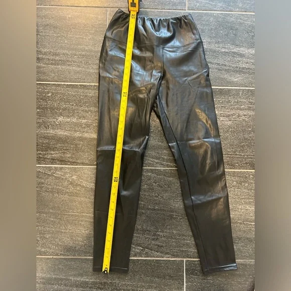 Aritzia Wilfred Free Black Vegan Leather Skinny High Waisted Leggings Small - Picture 11 of 16